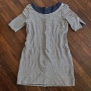 Banana Republic 8 petite striped blue and white knit dress